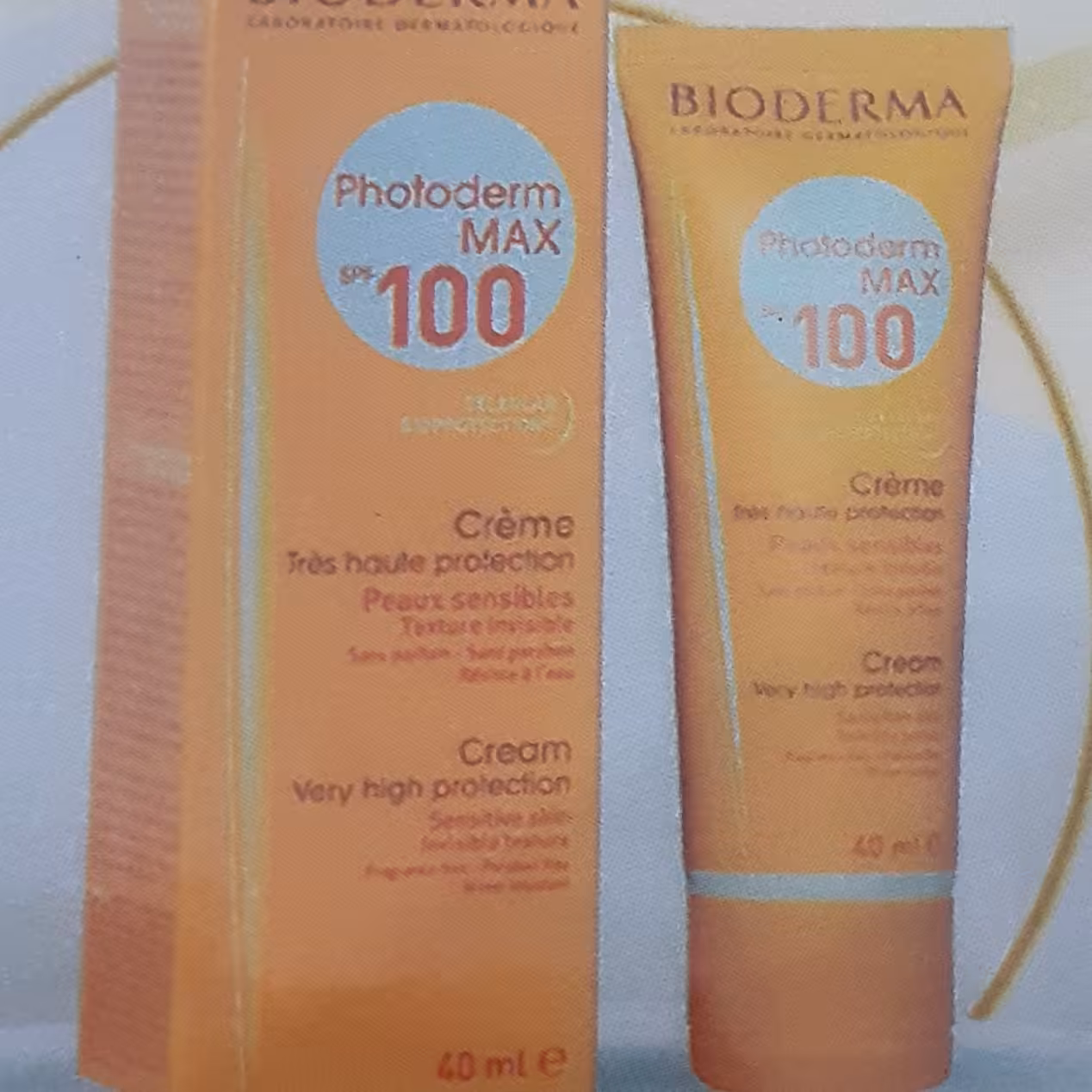 کرم ضد آفتاب بیودرماspf100