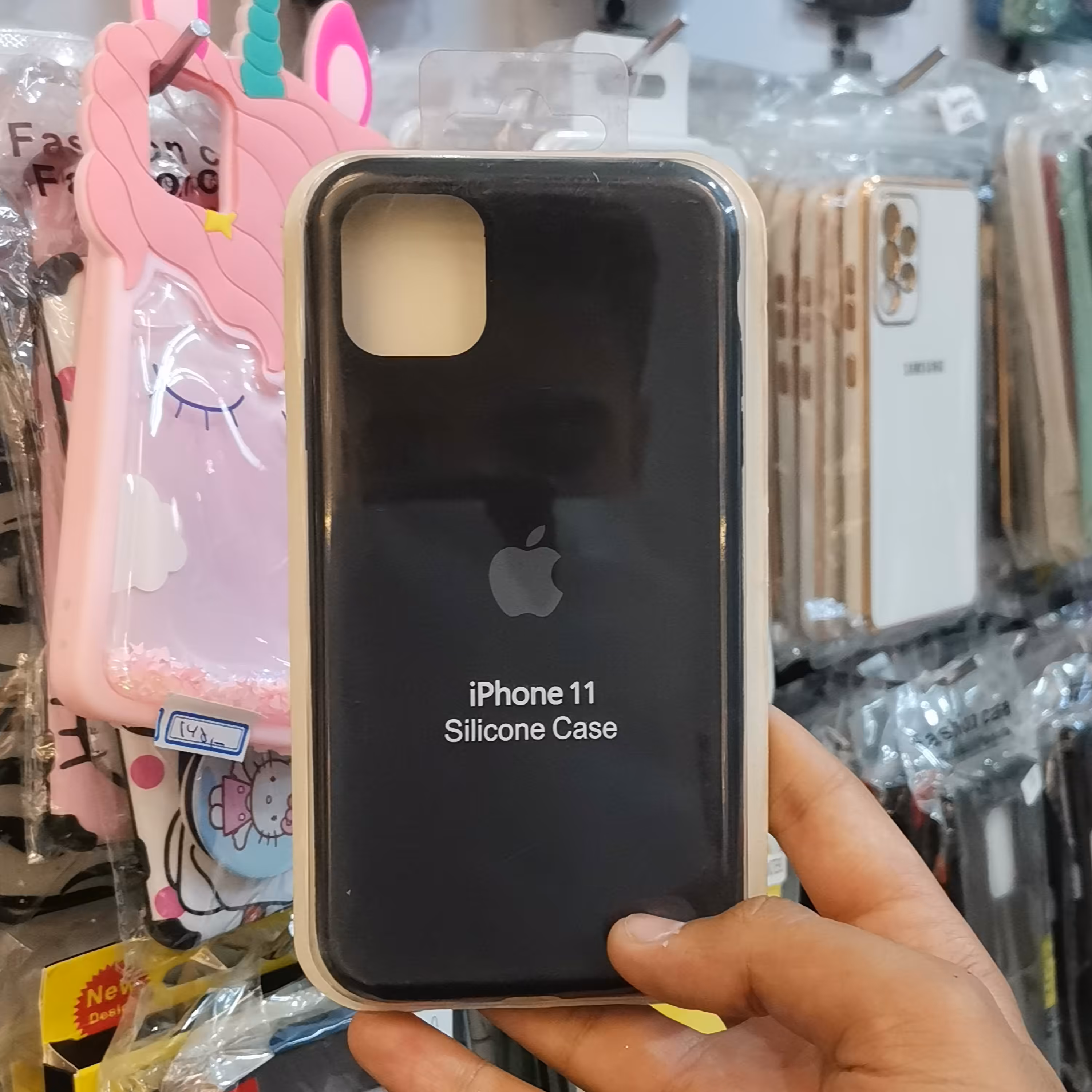 گارد سیلیکونی اصلی مناسب برای آیفون11 و iphone11 و iphone 11 و Iphone11 و اپل11