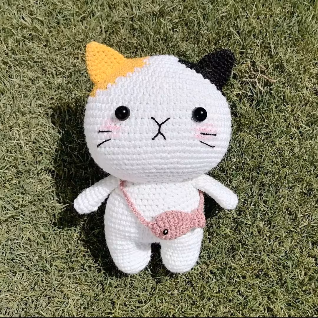 عروسک بافتنی (گربه کله گنده) 