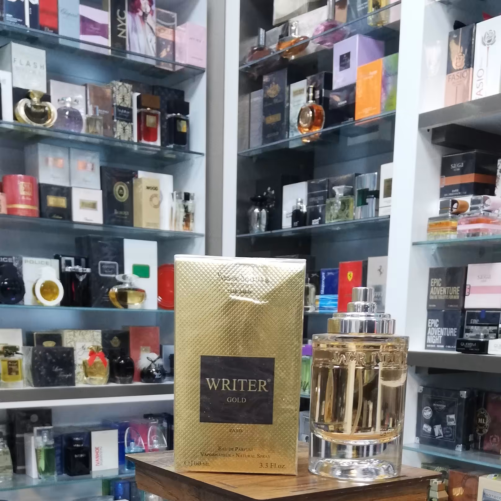 عطرادکلن پاریس بلو مدل رایتر گلد Writer Gold
Paris Bleu Parfums Writer Gold Eau de Toilette
