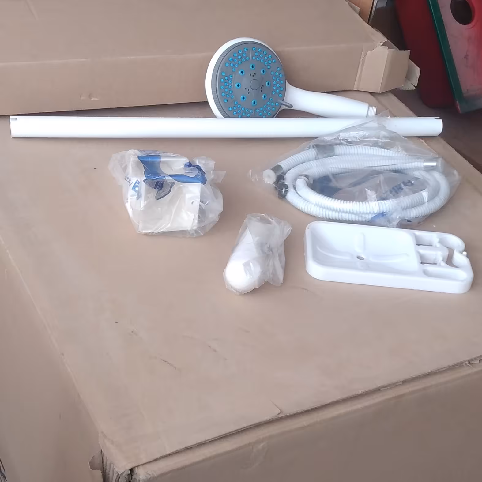 الم دوش حمام سفید یونیکا