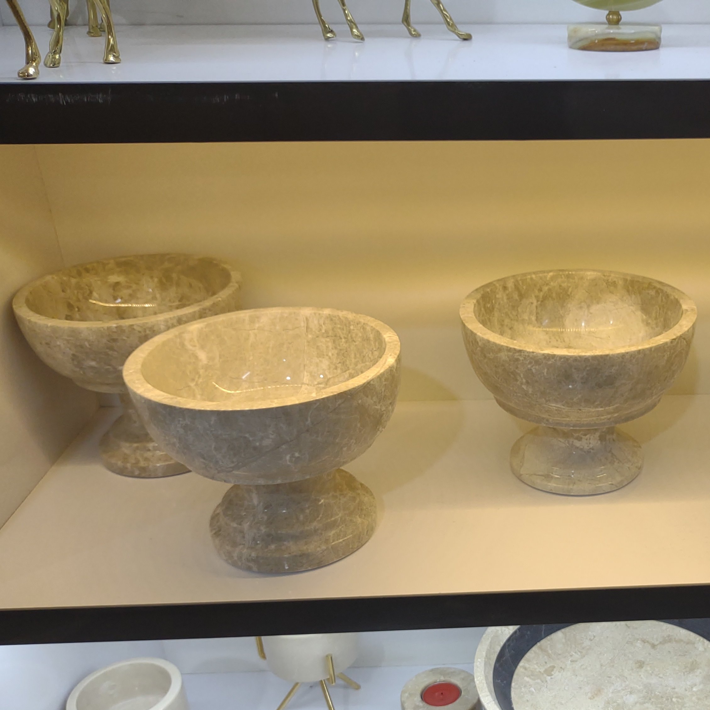 شکلات خوری سنگی پایه دار 