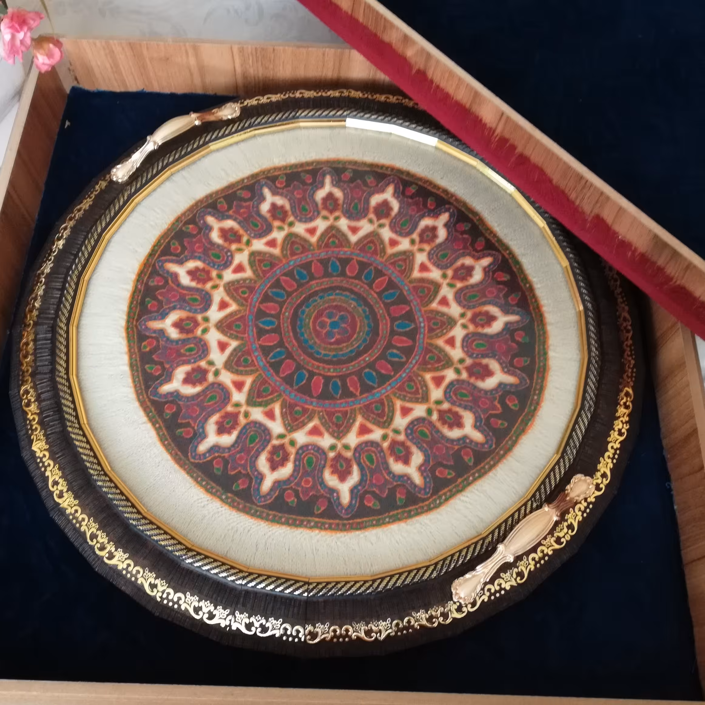 سینی پته سایز بزرگ زمینه سفید با جعبه