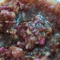 مربای گل محمدی با بهترین گل های محمدی از باغهای سرسبز  مرند و سعی شده تا اخرین توان  بهداشتی باشه  و شکر کم استفاده شده