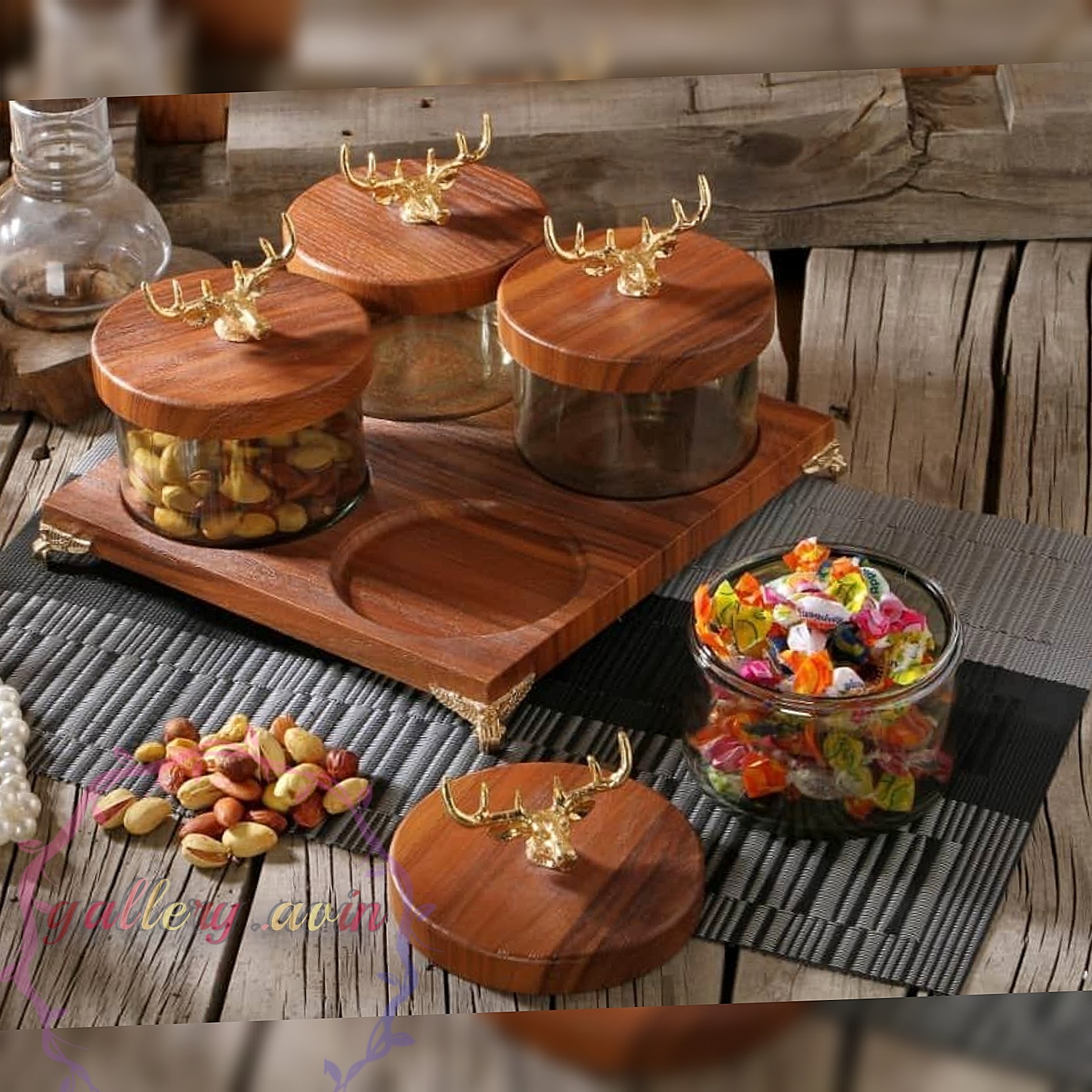 شکلات خوری 4 پارچه شیشه دودی ام دی اف پایه داری