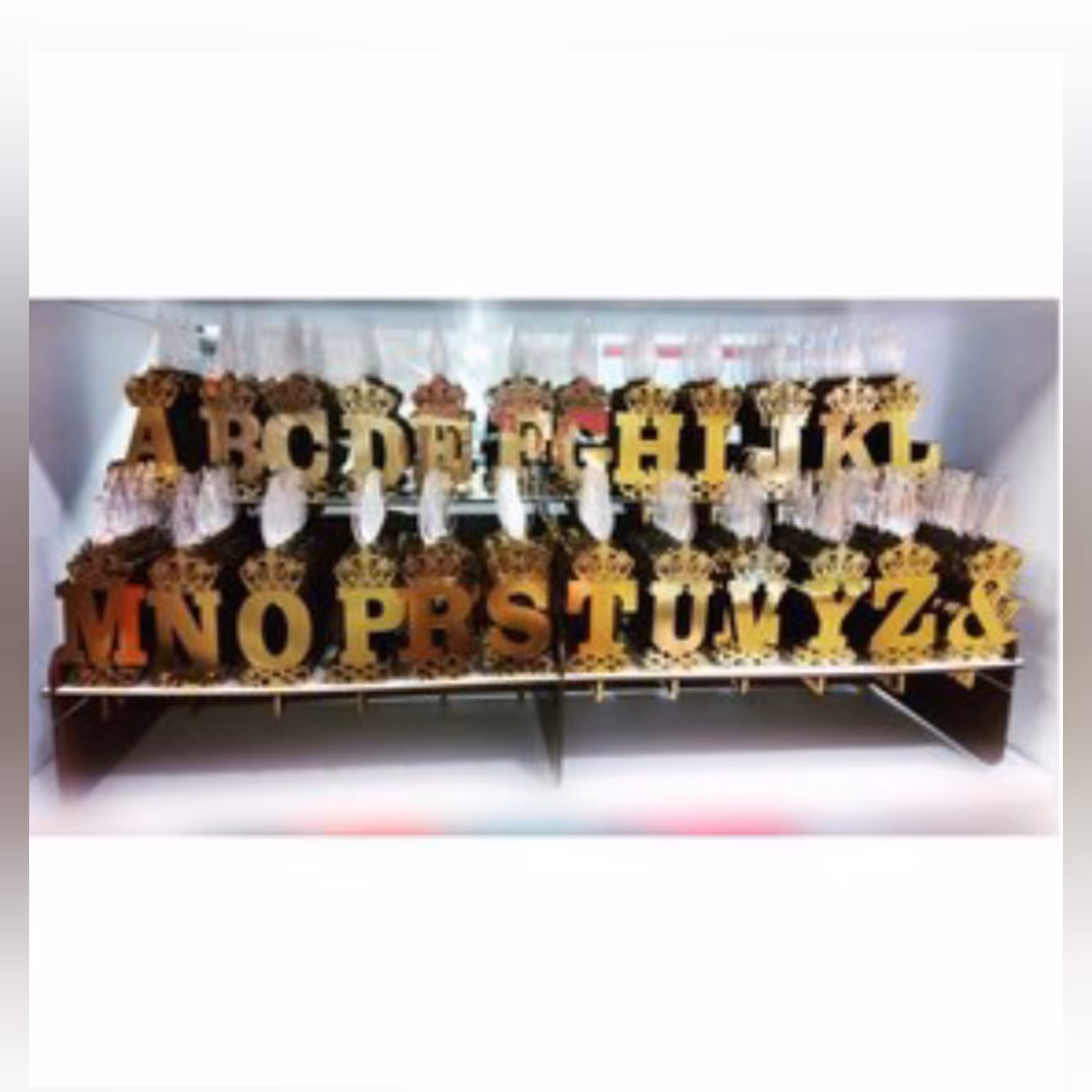 شمع حروف روی کیک