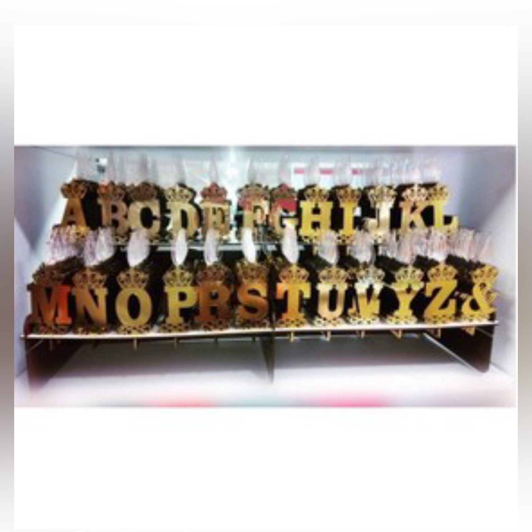 شمع حروف روی کیک