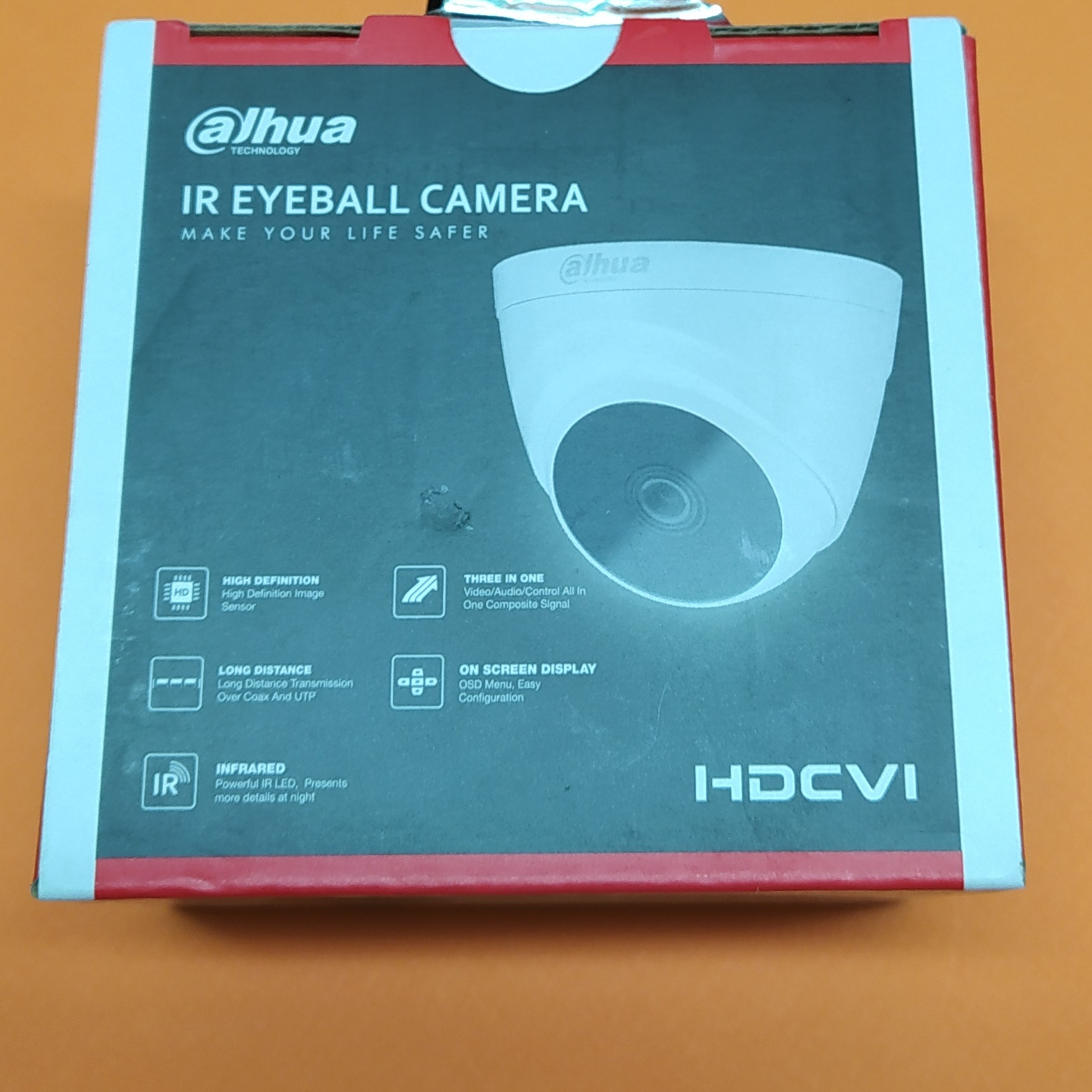 دوربین پلاستیکی hdcvi دام داهوآ 2 مگا پیکسل لنز 28 mm مدل dh-hac-t1a21p