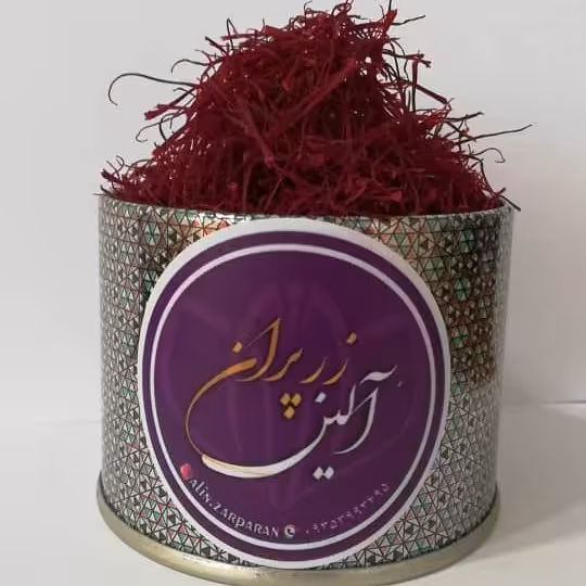 زعفران نگین پرسی نیم مثقالی معادل 2.3 گرم