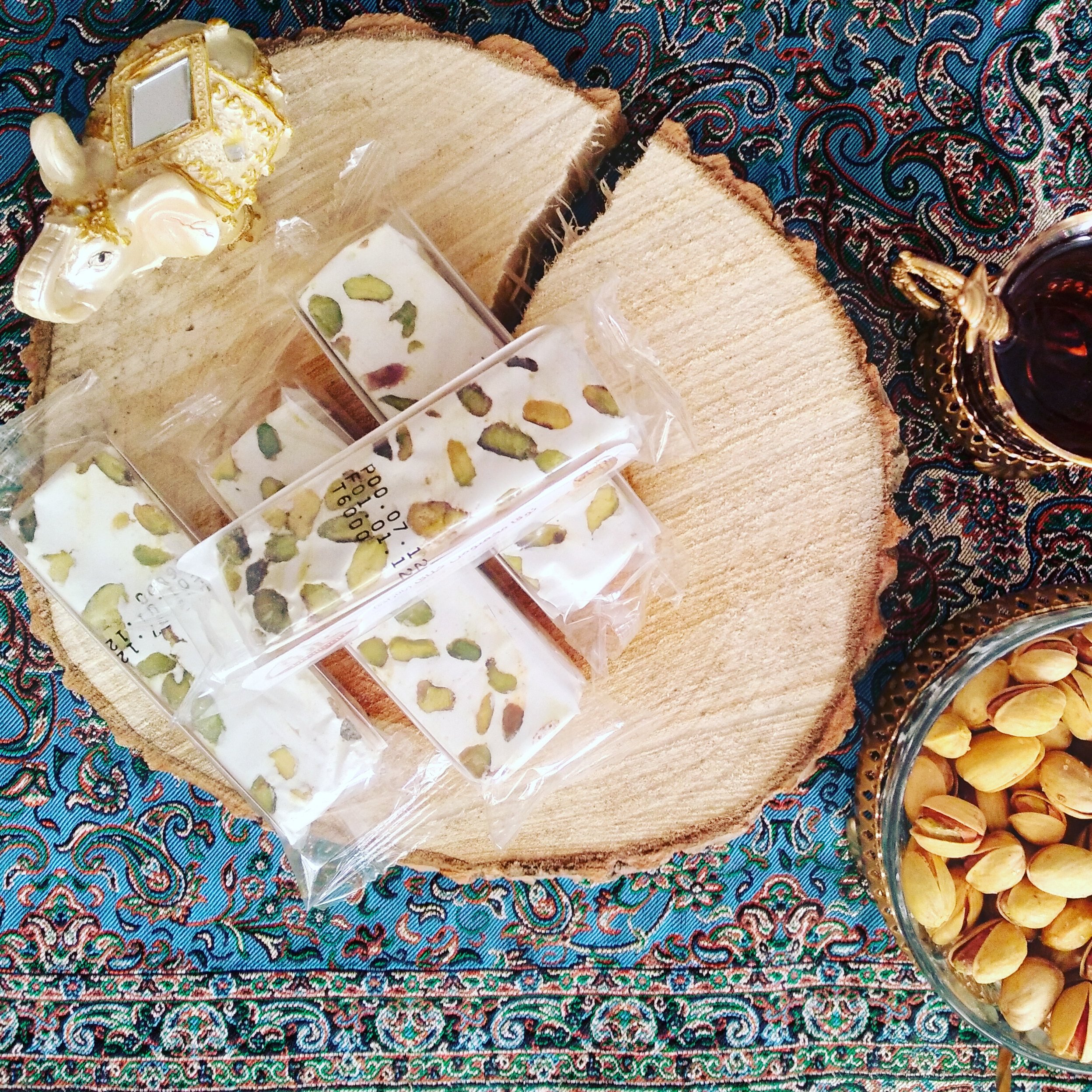 نوقا مغز پسته تبریز