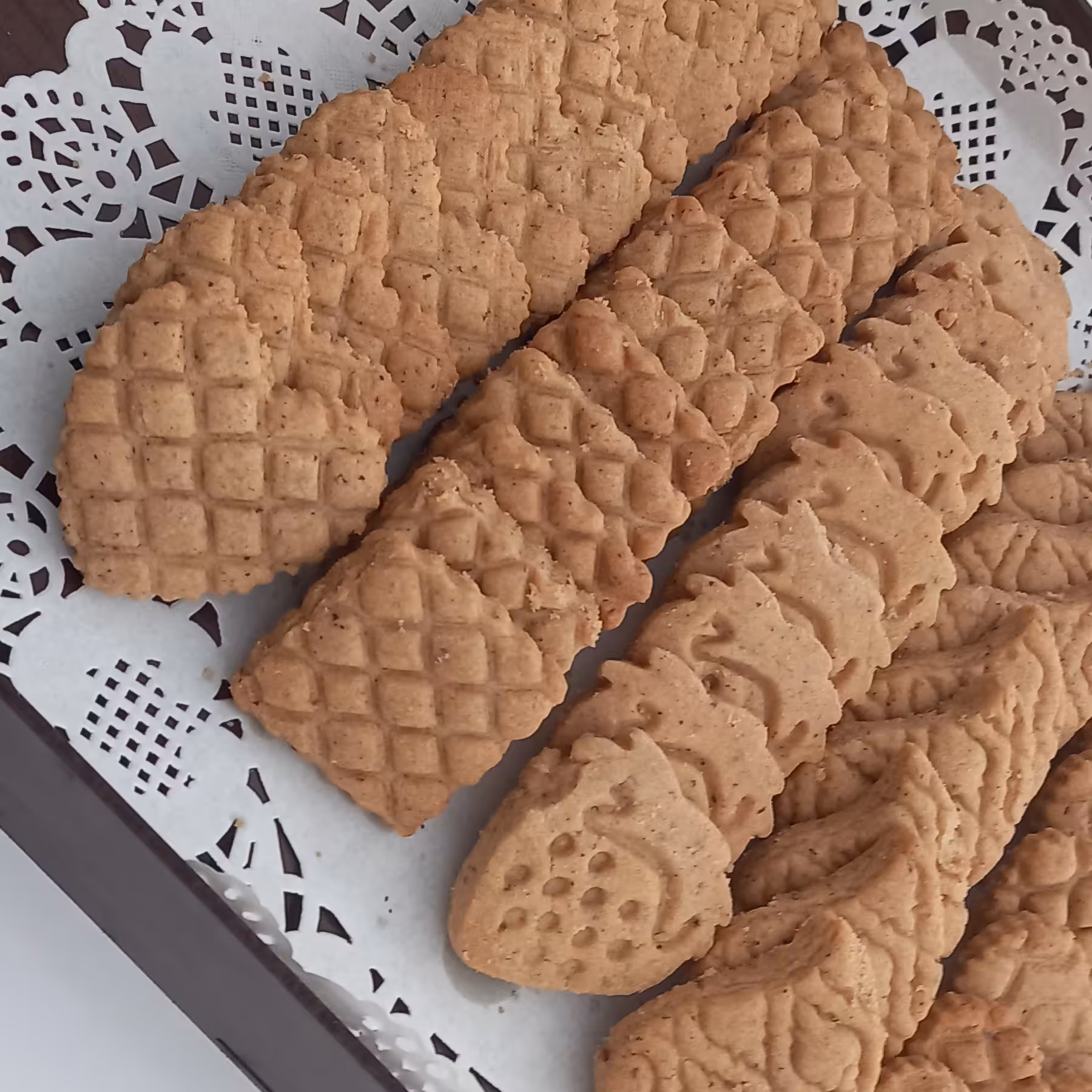 شیرینی گردویی رژیمی یک کیلو گرمی