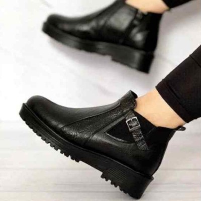 نیم بوت زنانه سایز37 تا40 بسیار سبک و راحت