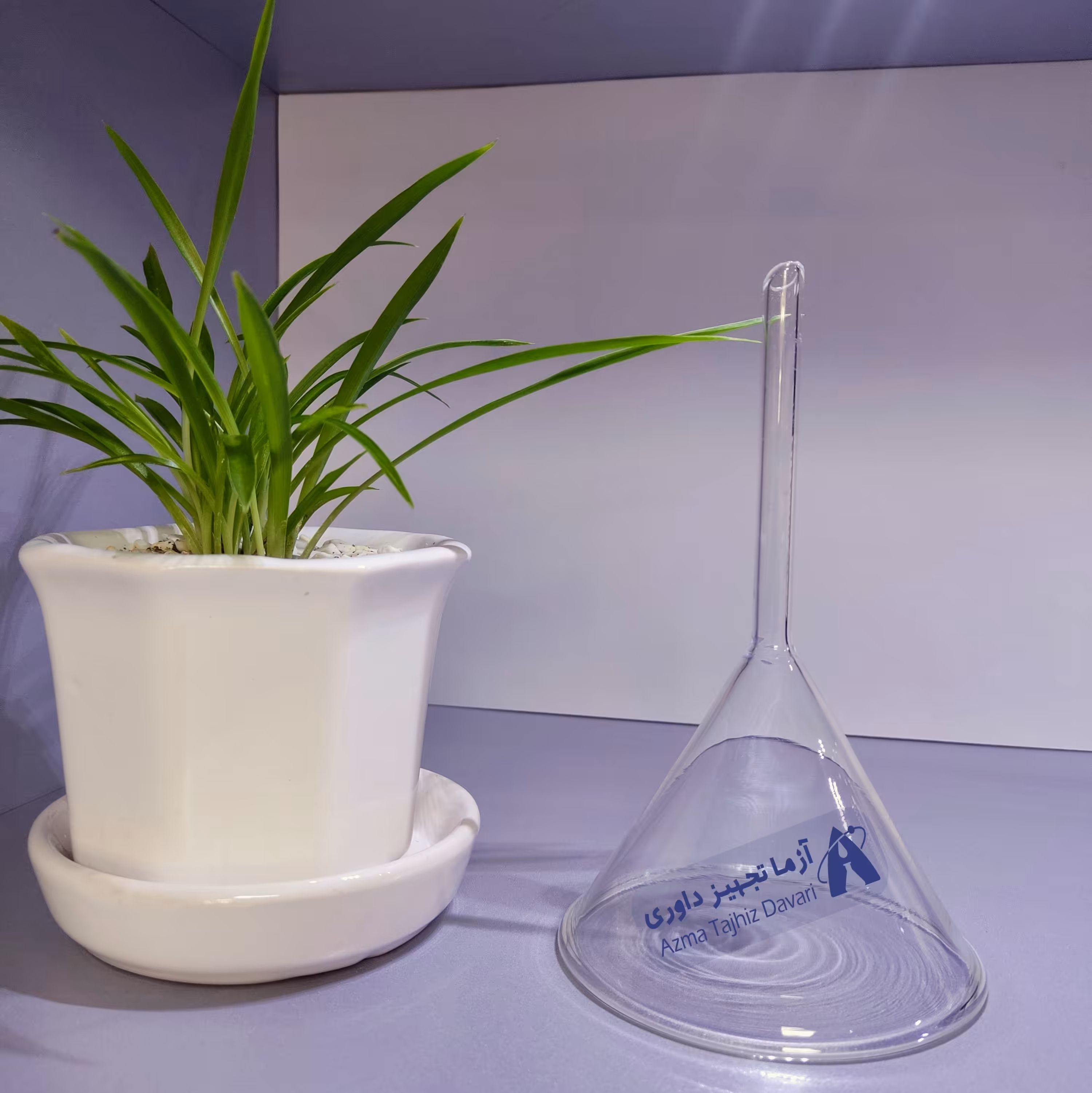 قیف شیشه ای 10 سانتی