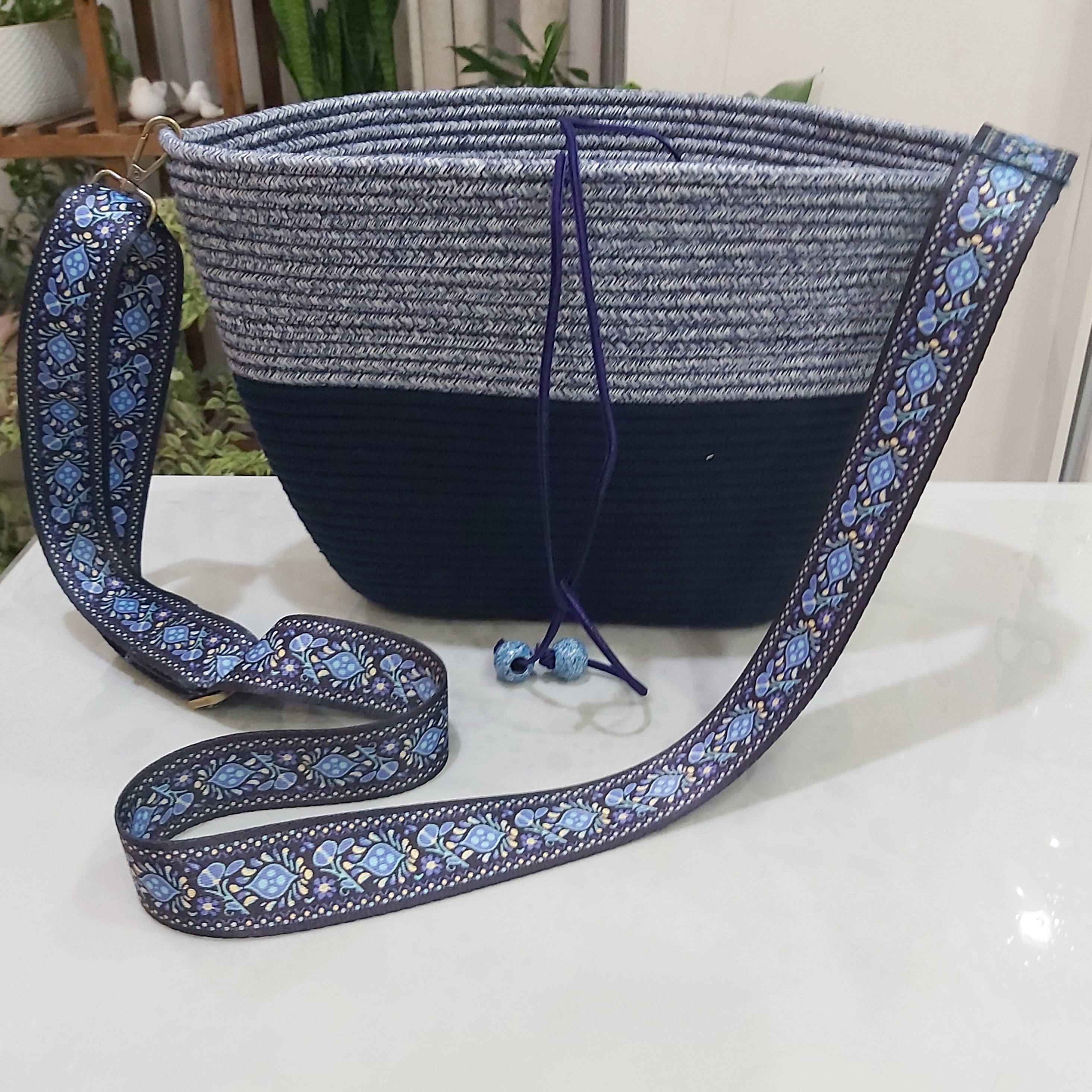 کیف زنانه قیطونی با آستر