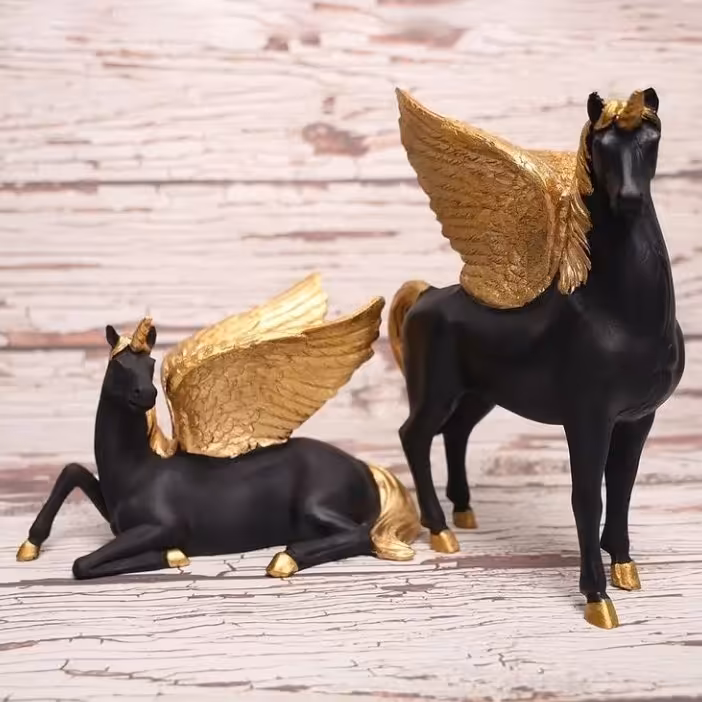مجسمه اسب شاخدار(هزینه ارسال به عهده مشتری میباشد)