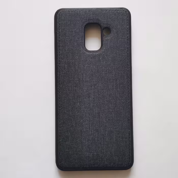 قاب طرح پارچه ای درجه یک مشکی گوشی سامسونگ A8 plus 2018 