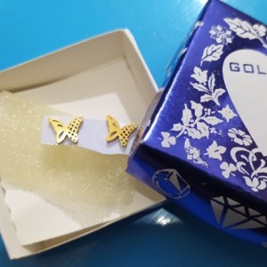 گوشواره میخی