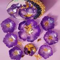 هفت سین رزینی به قطر 13 سانت همراه اینه قطر 20سانت و جاشمعی و کاسه تخم مرغ