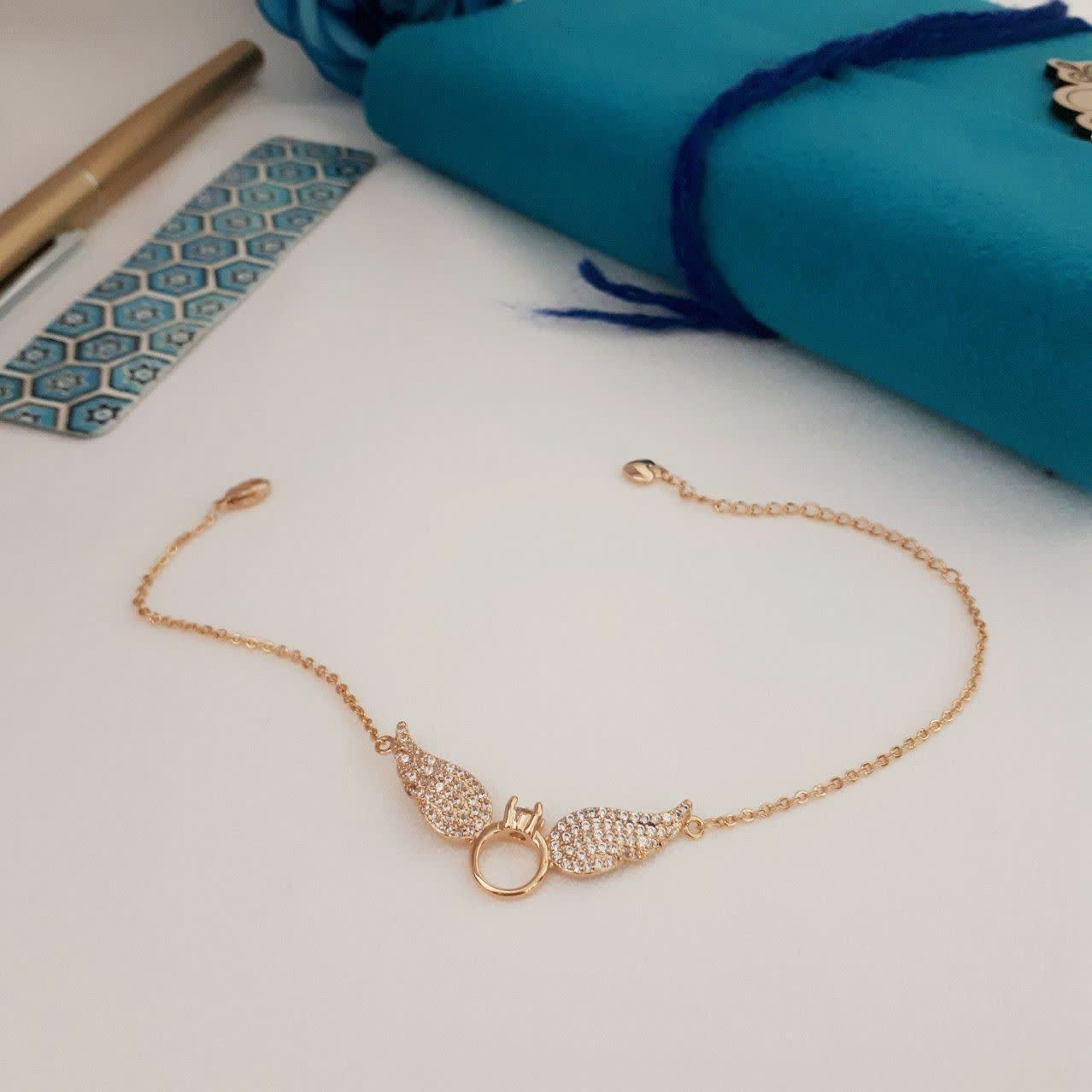 دستبند بال فرشته کد7934.طرح طلا.آبکاری طلا.رنگ ثابت.ضدحساسیت