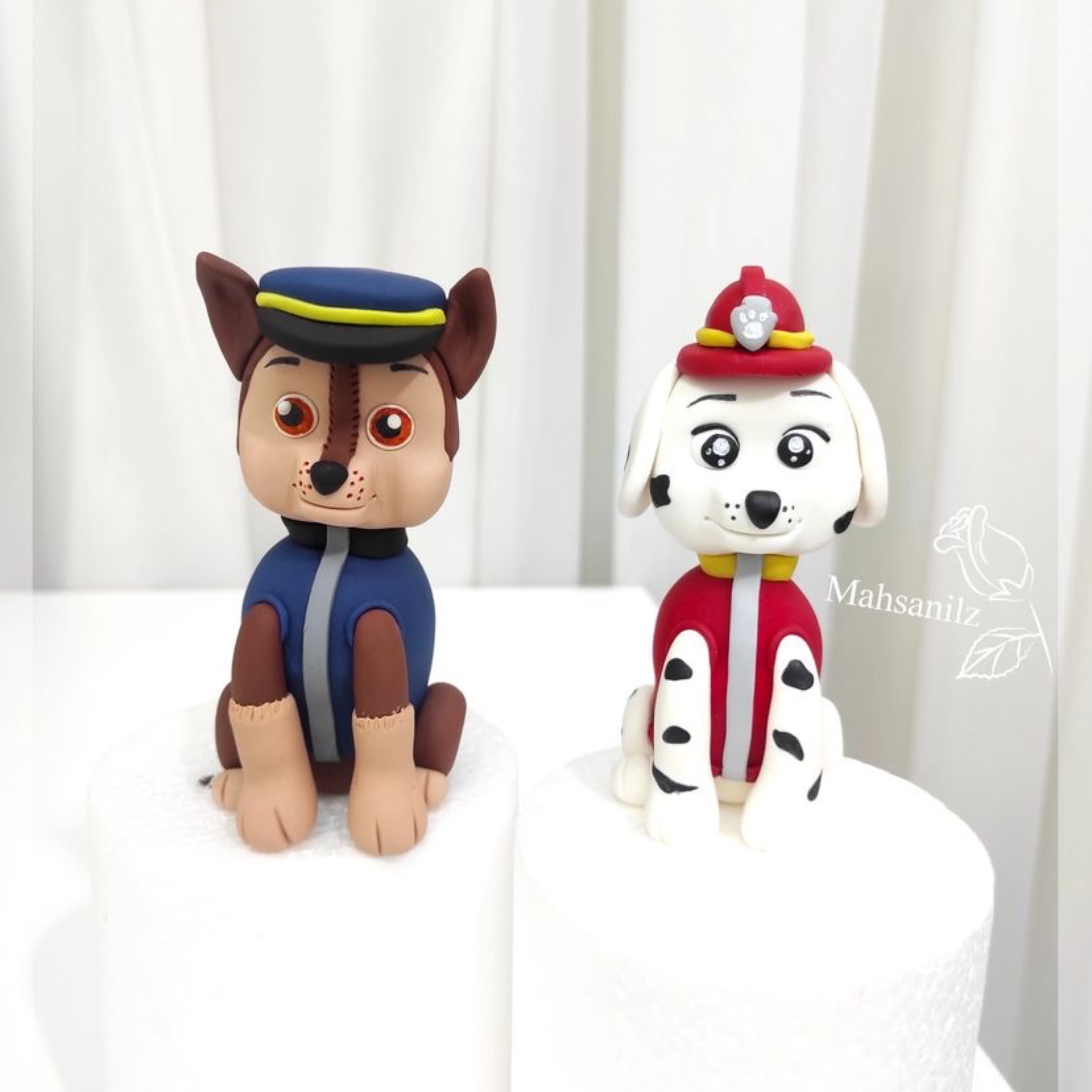 تاپر فوندانت سگ های نگهبان 