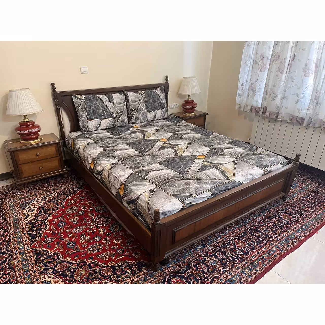 ملحفه کشدار طرح لاریسا 2 نفره 3 تکه عرض 160