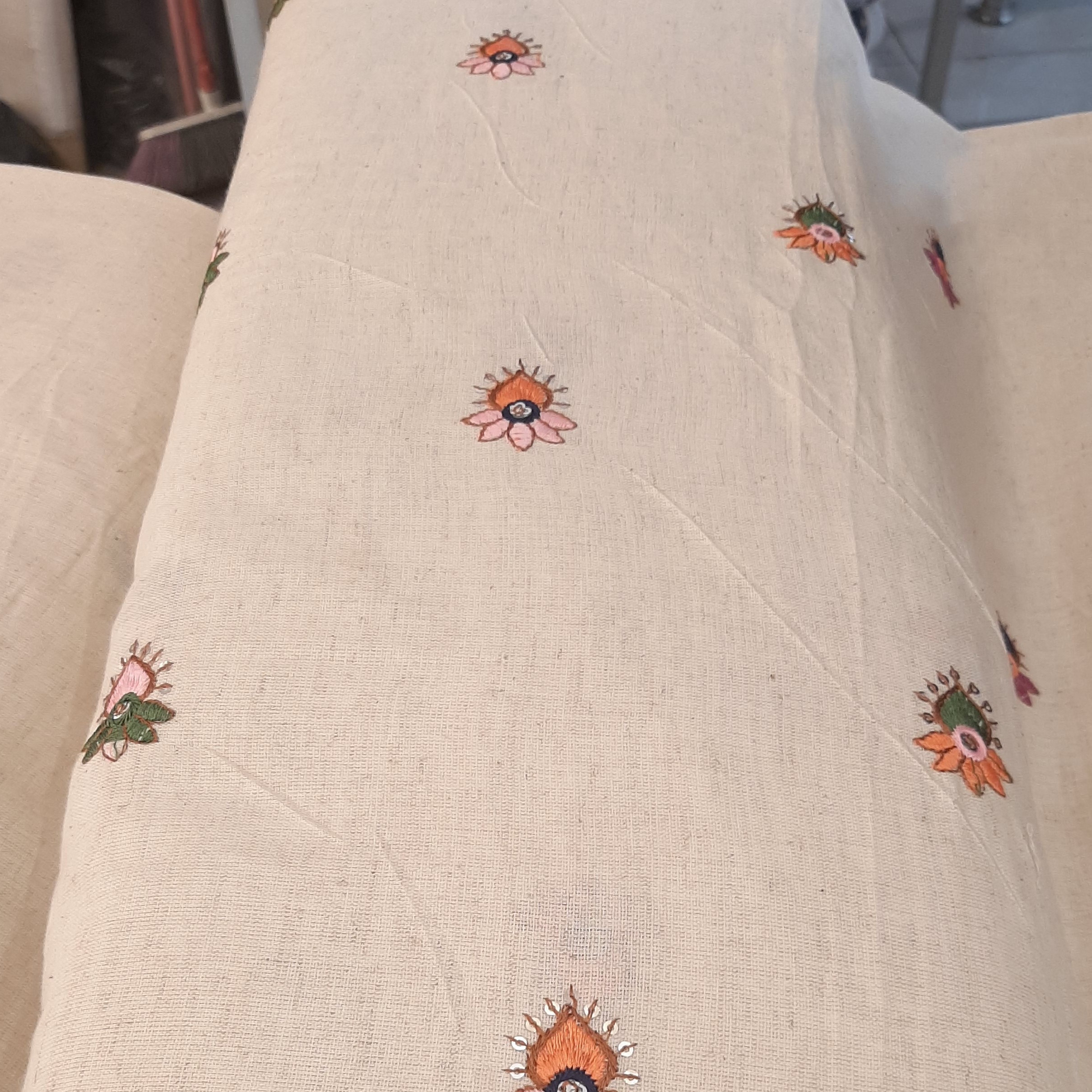پارچه لینن سوزن دوزی مدل 1 (50 سانتی متری)