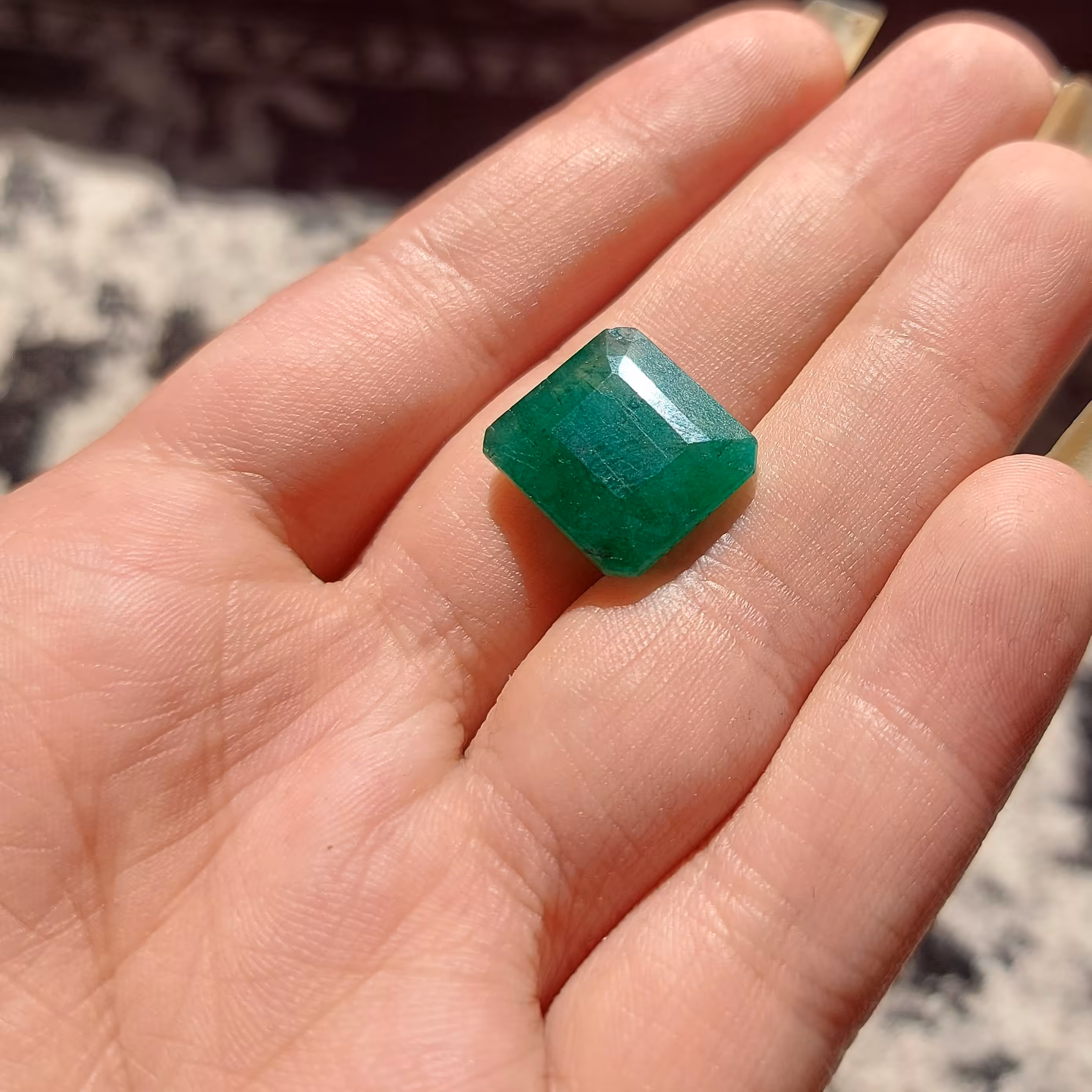 نگین زمرد معدنی سنگ طبیعی گارنت آمیتیست یاقوت 