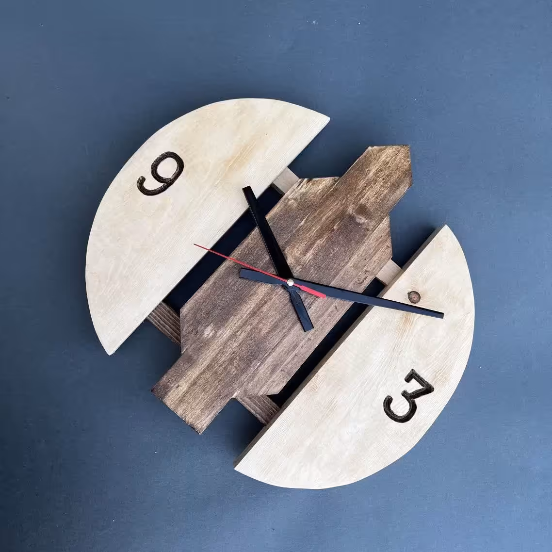 ساعت دیواری طرح قلعه