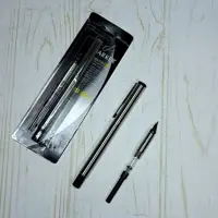 خودنویس کادویی پارکر PARKER به همراه یک عدد مغزی یدک،دارای گیره برای حمل در جیب،رنگ بدنه Silver (مناسب برای روز معلم) 