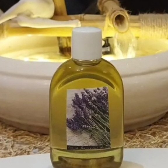 روغن اسطوخودس وزن 60 گرم طبیعی خانگی کاملا بهداشتی برند روغن شفا بخش آرامش بخش و بهبود دهنده