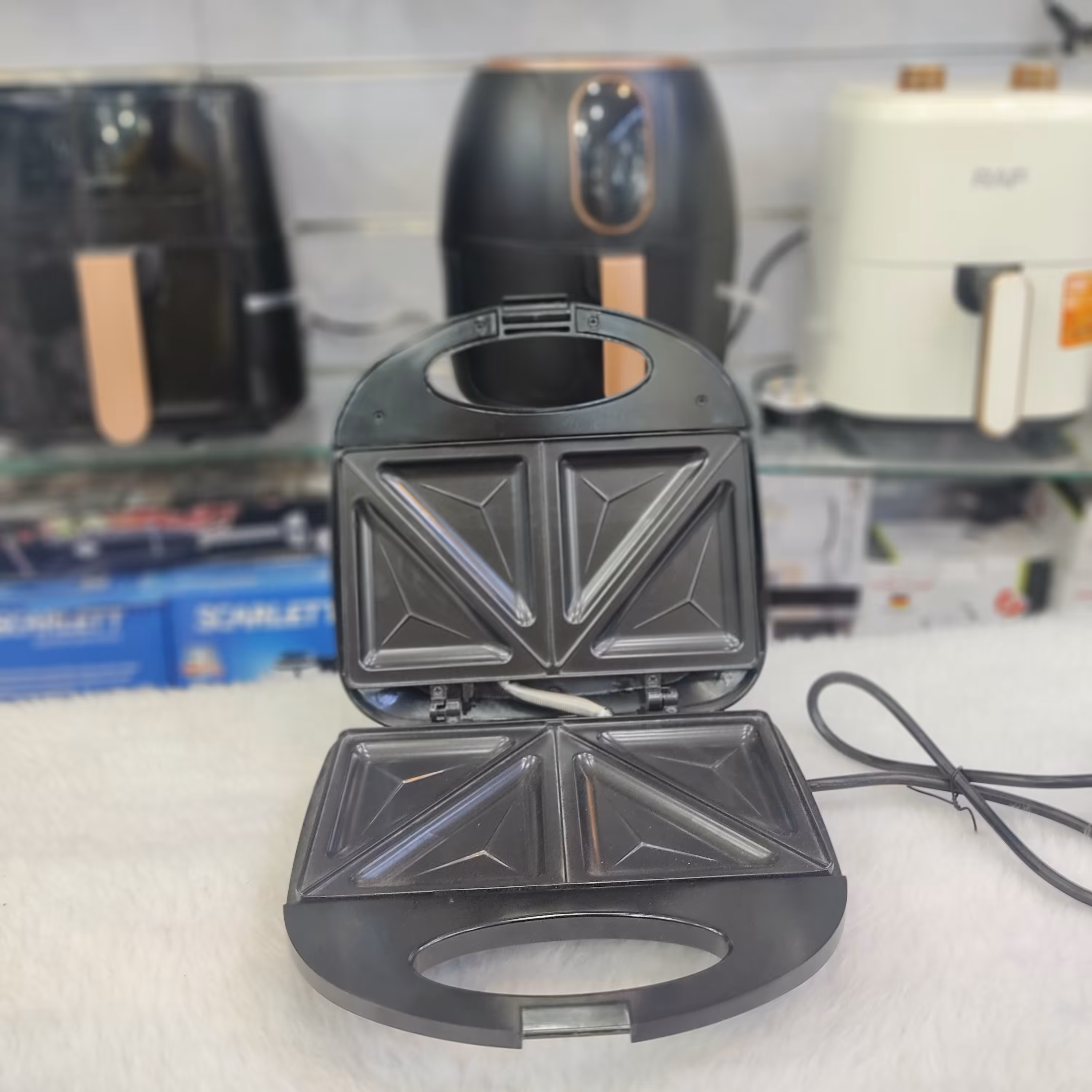 ساندویچ ساز برند دسینی 