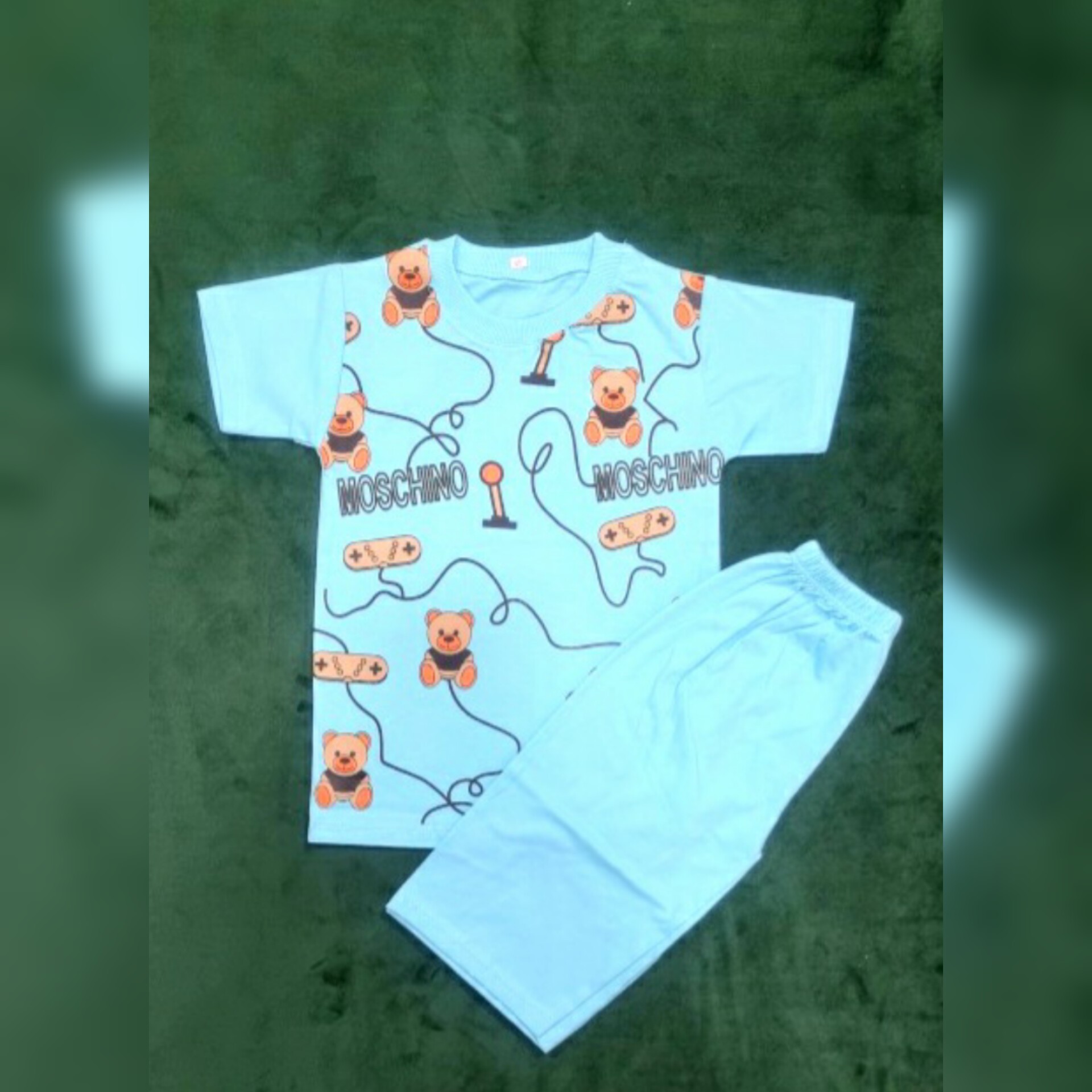 ست دوتیکه تی شرت و شورتک پسرانه طرح خرس 