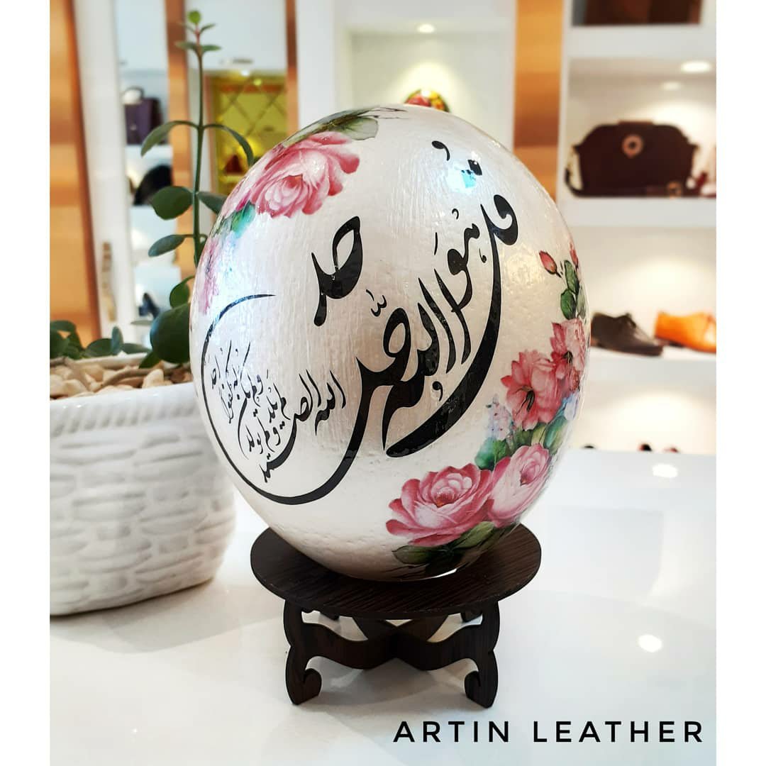 تخم شترمرغ‌‌‌‌‌ تزئینی‌‌‌‌‌‌‌‌