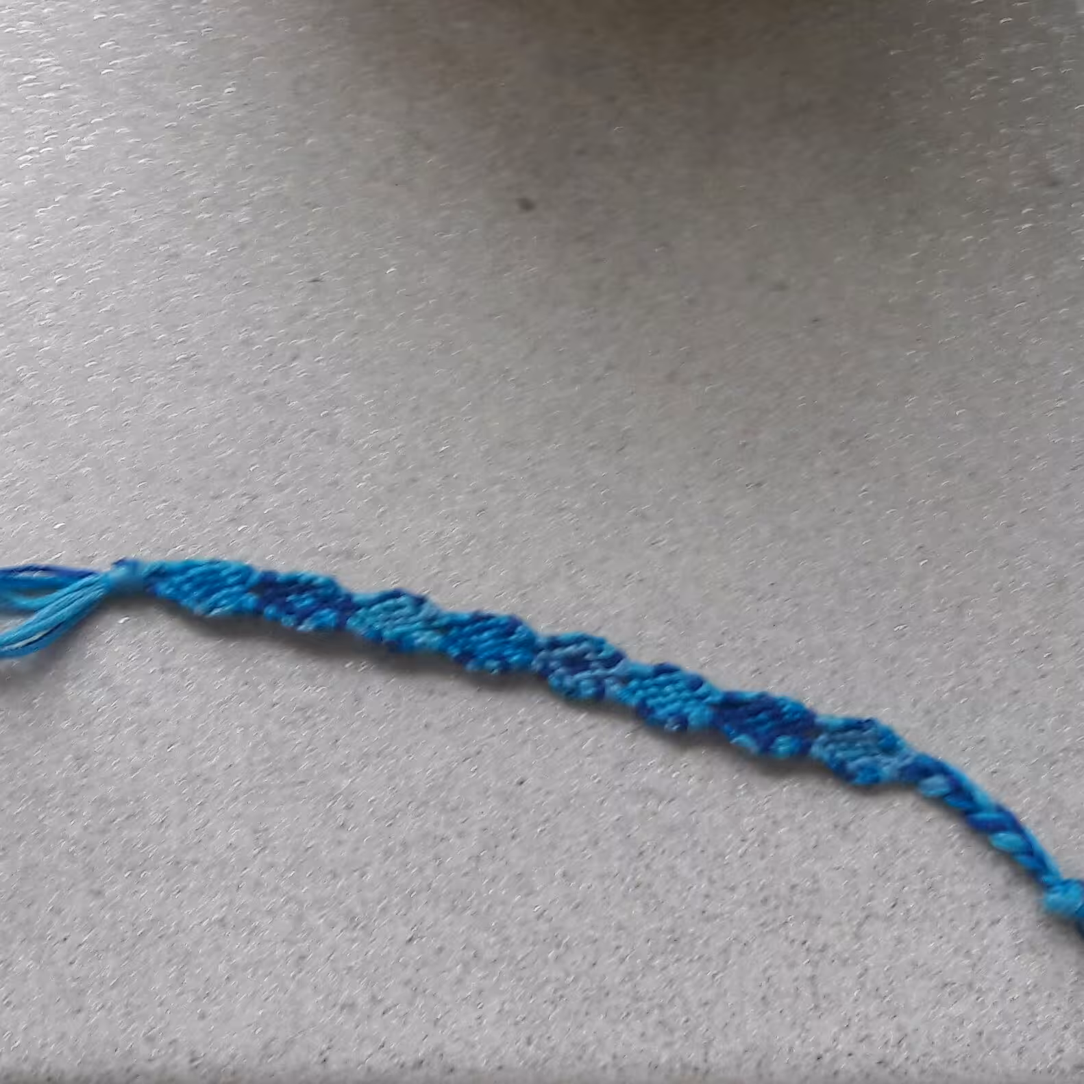 دستبند دوستی با طرح لوزی