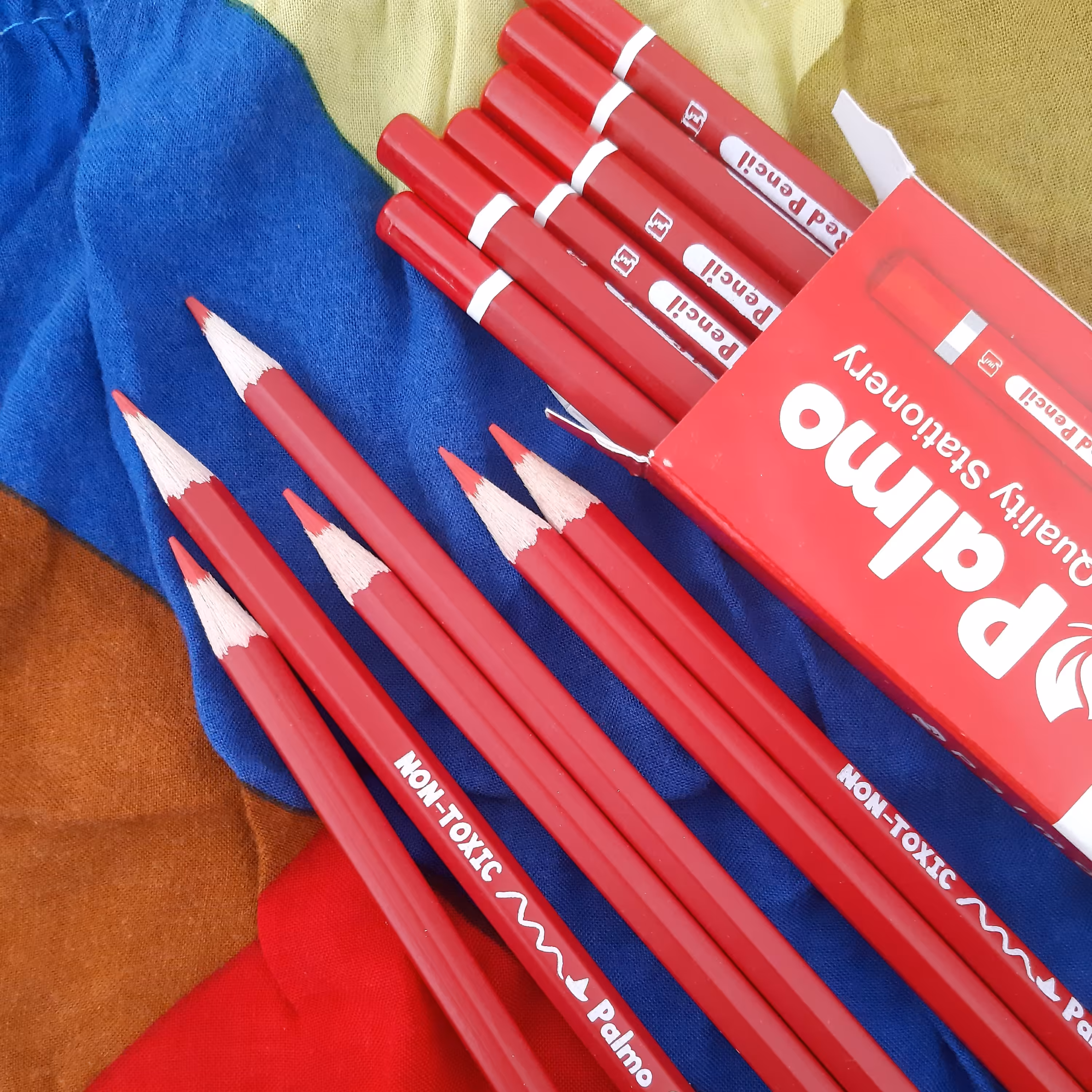 مداد قرمز پالمو