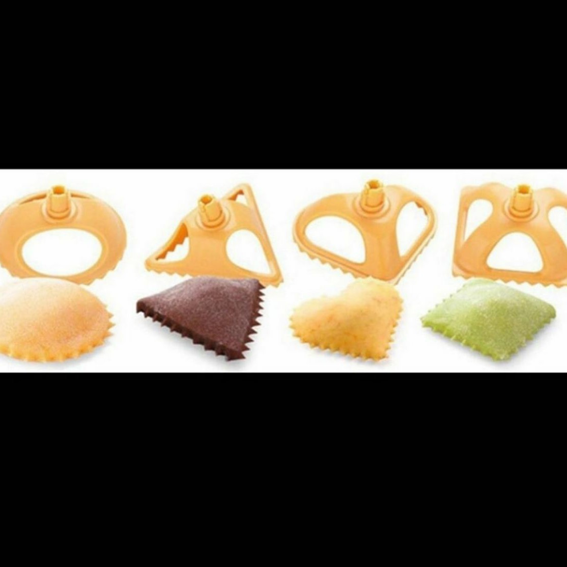 کاتر بیسکوییت دسته دار در چهار طرح دالبر زیبا ناموجود