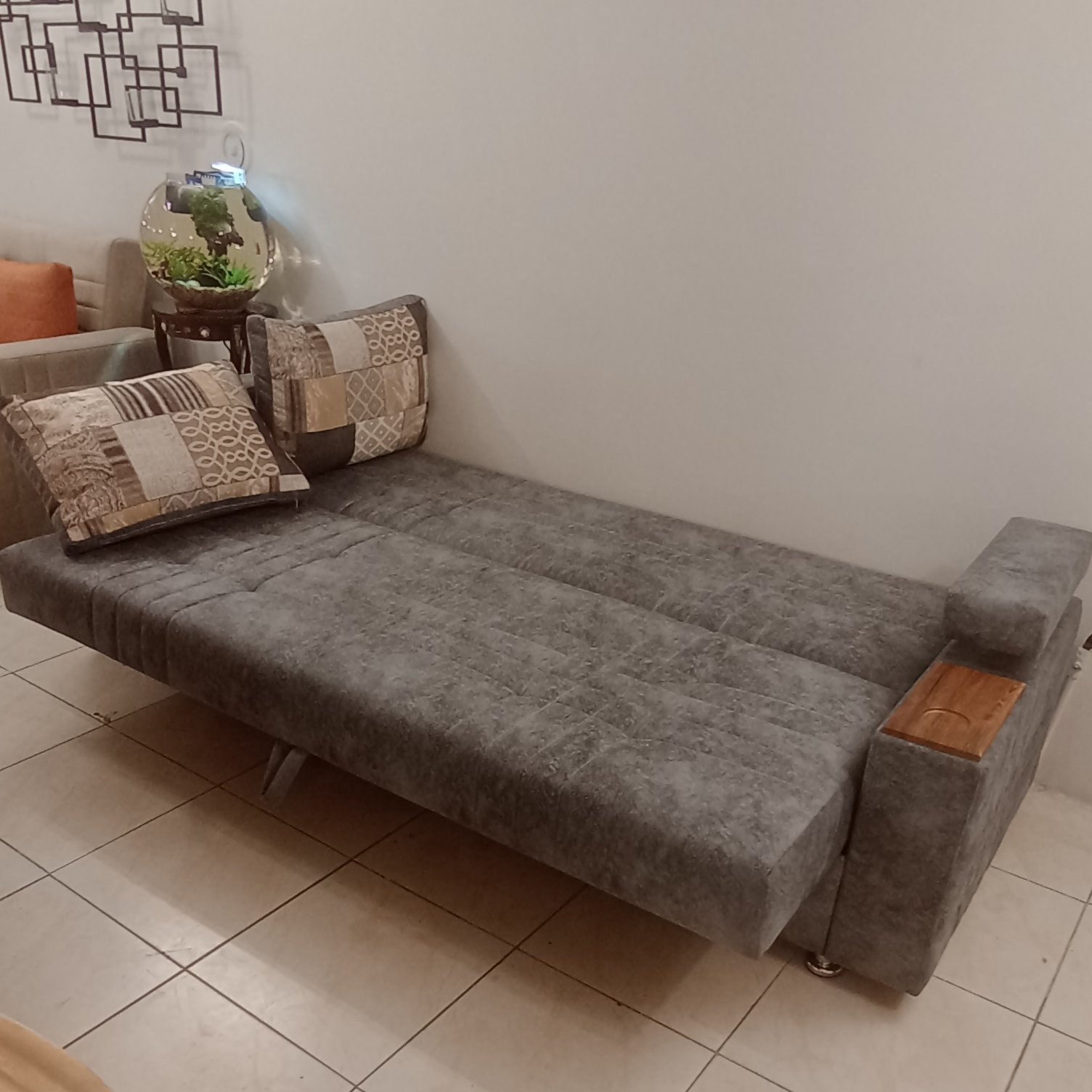 مبل تختخوابشو باکس دار مبل تخت شو باکس دار.