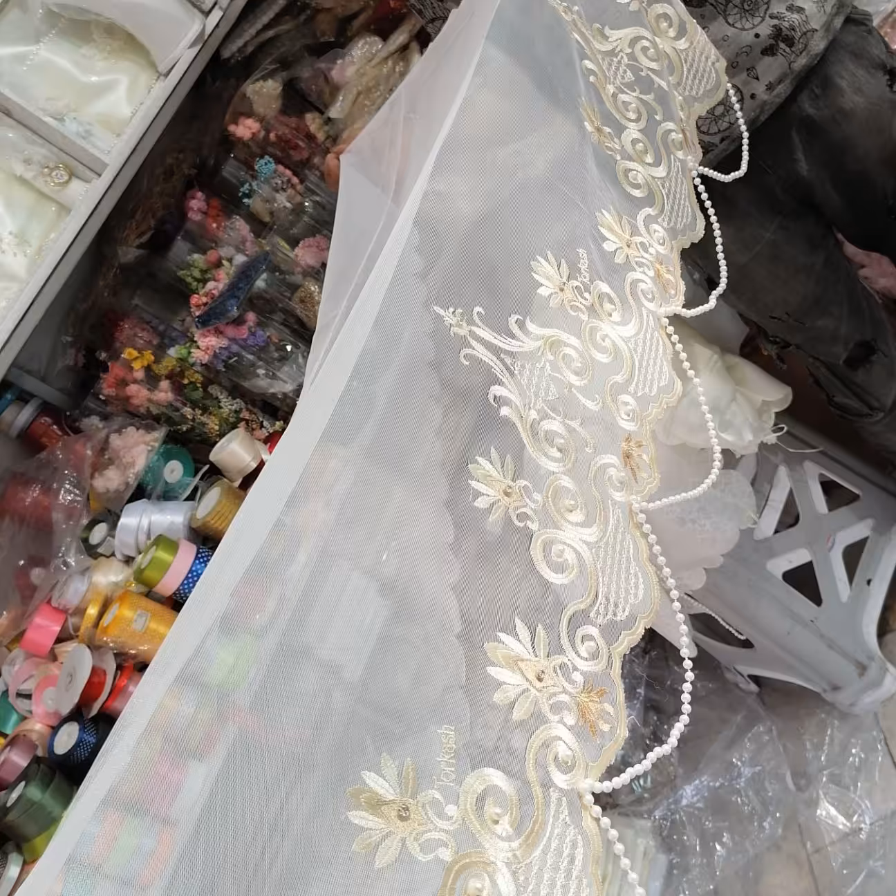 سفره قندساب بدون ساتن جنس حریر ( تور و دانتل همراه مروارید) 