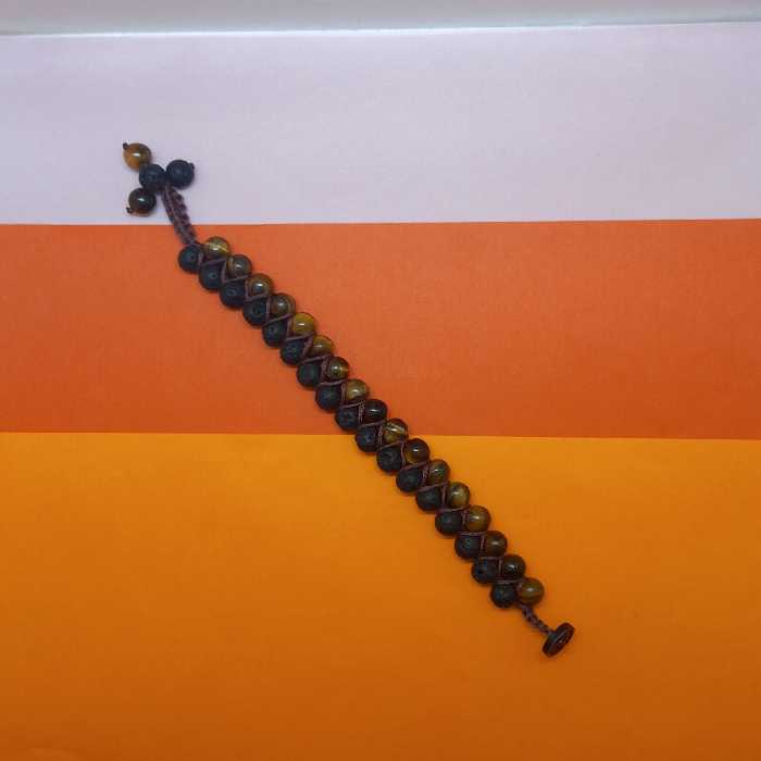 اکسسوری . دستبند . میکرو مکرومه . همراه سنگ . لاوا و چشم ببر 