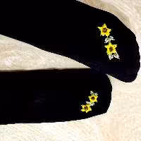 جوراب گلدوزی با دست طرح آفتاب