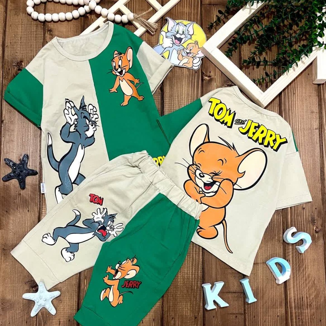 تیشرت وشلوارک