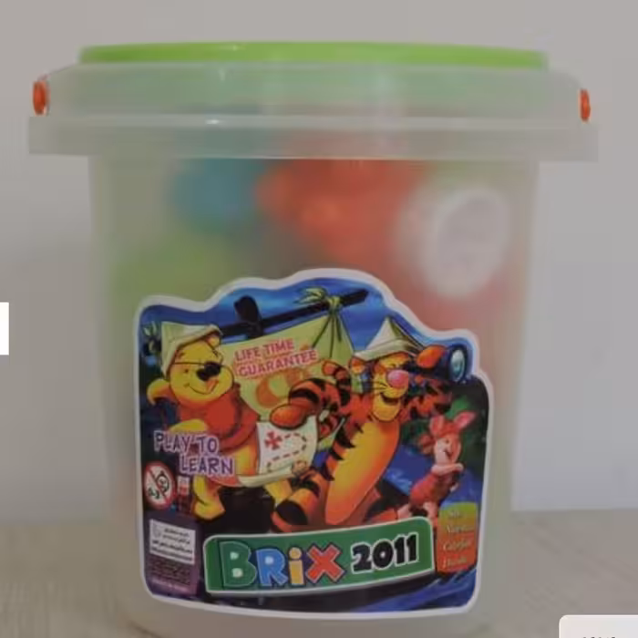 اسباب بازی بلوک ساختنی 2011 سطلی به همراه ساعت بریکس

