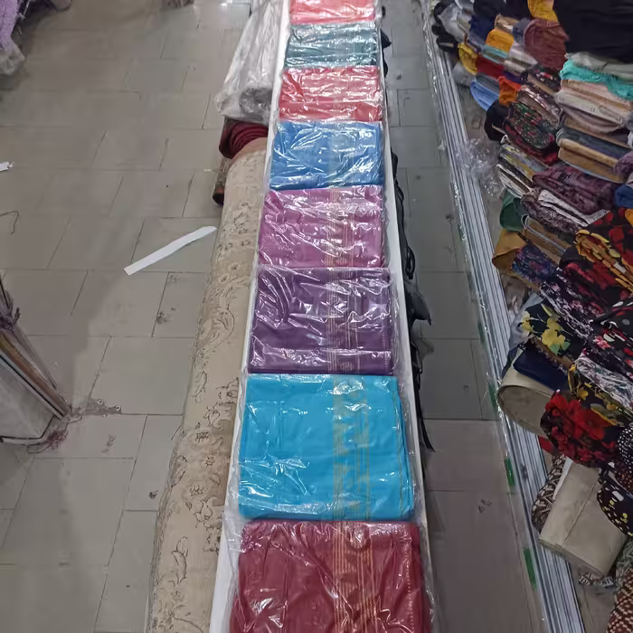 حوله حمام ساده در رنگ های مختلف آبگیری عالی(استخری)