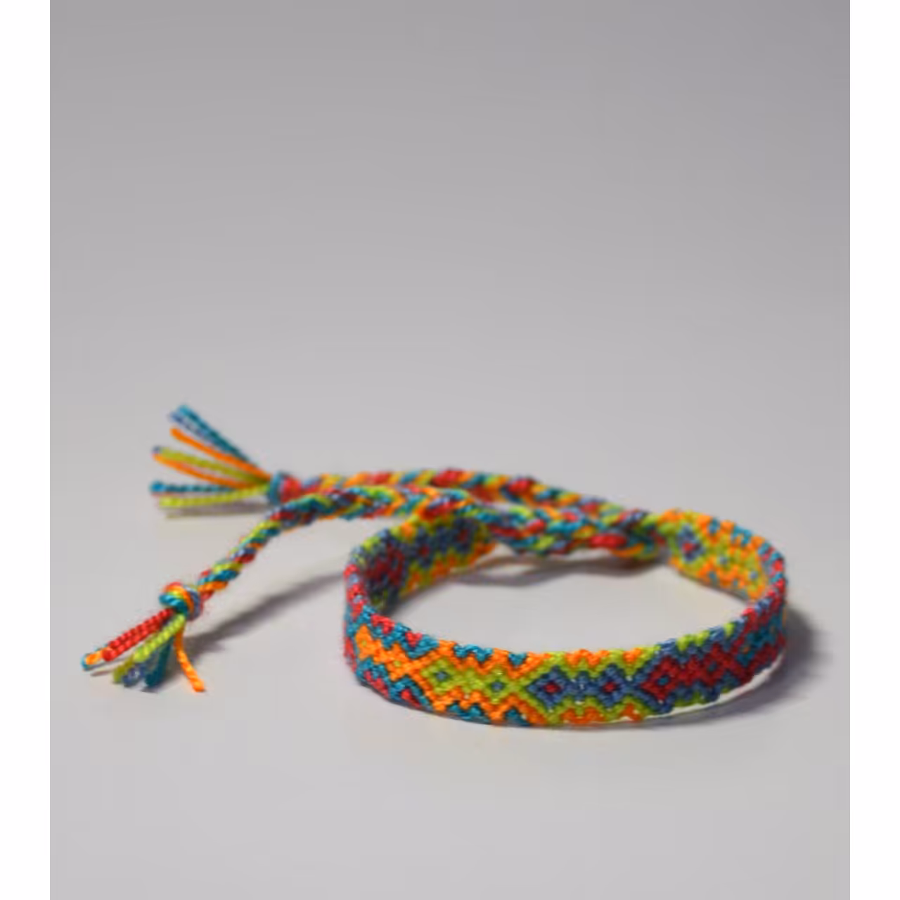 دستبند دوستی بافت طرح شعله آتش کد BN_1