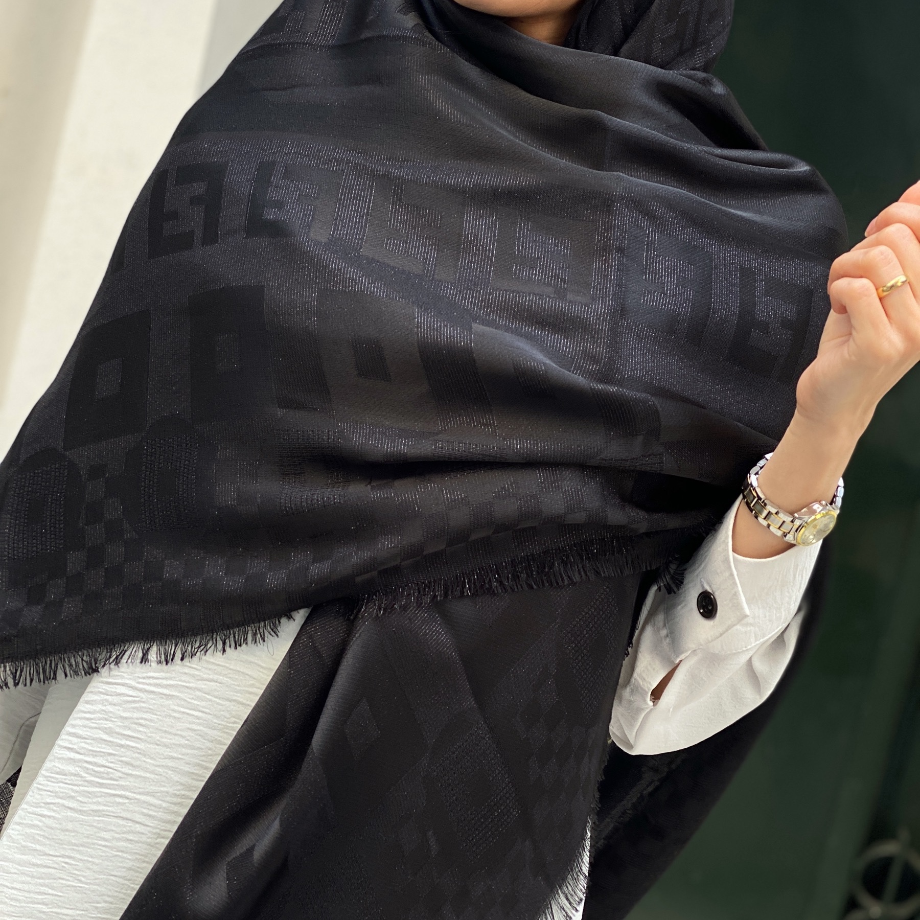 روسری ژاکارد لمه دار مشکی