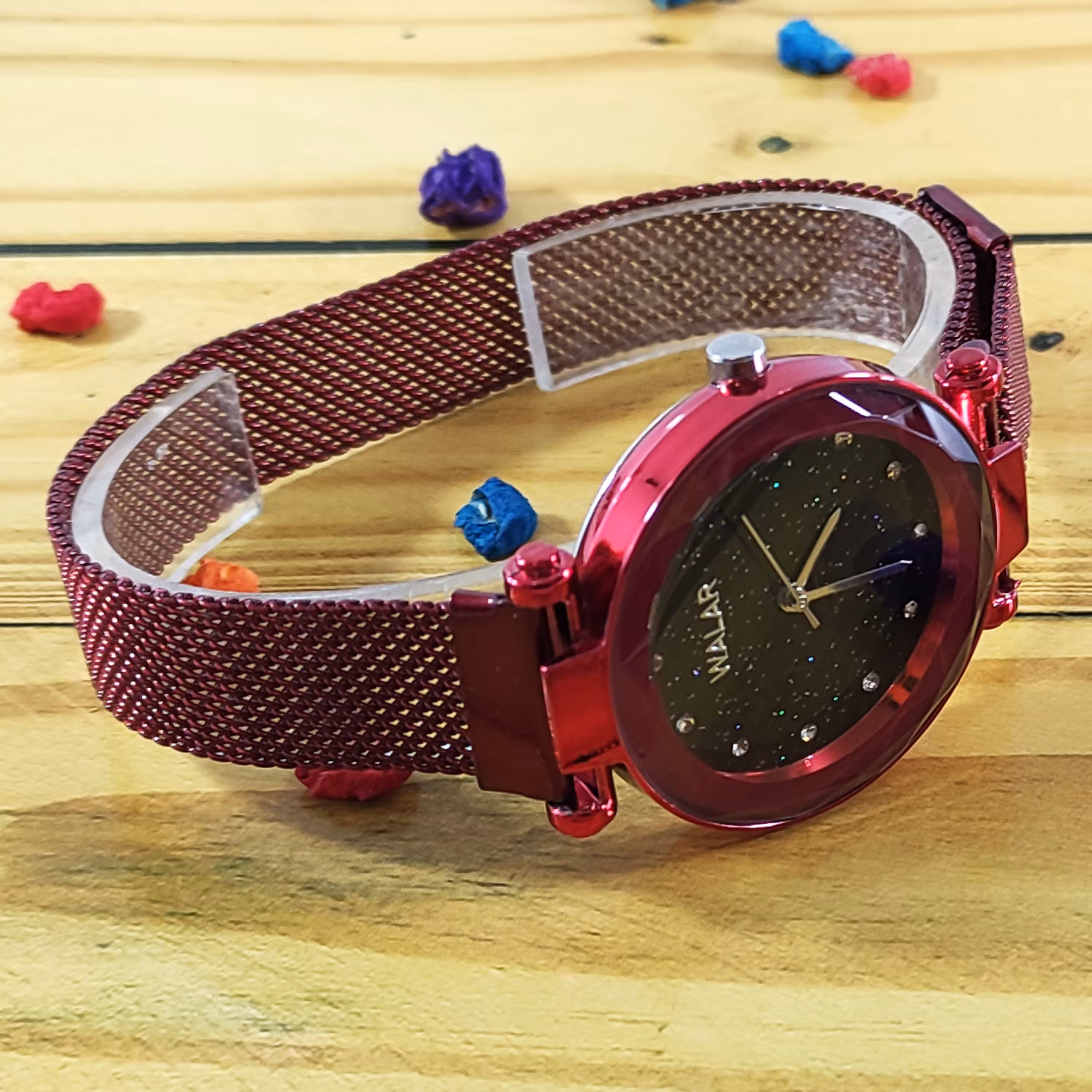 ساعت زنانه والار walar بند حصیری مگنتی شاین دار قرمز