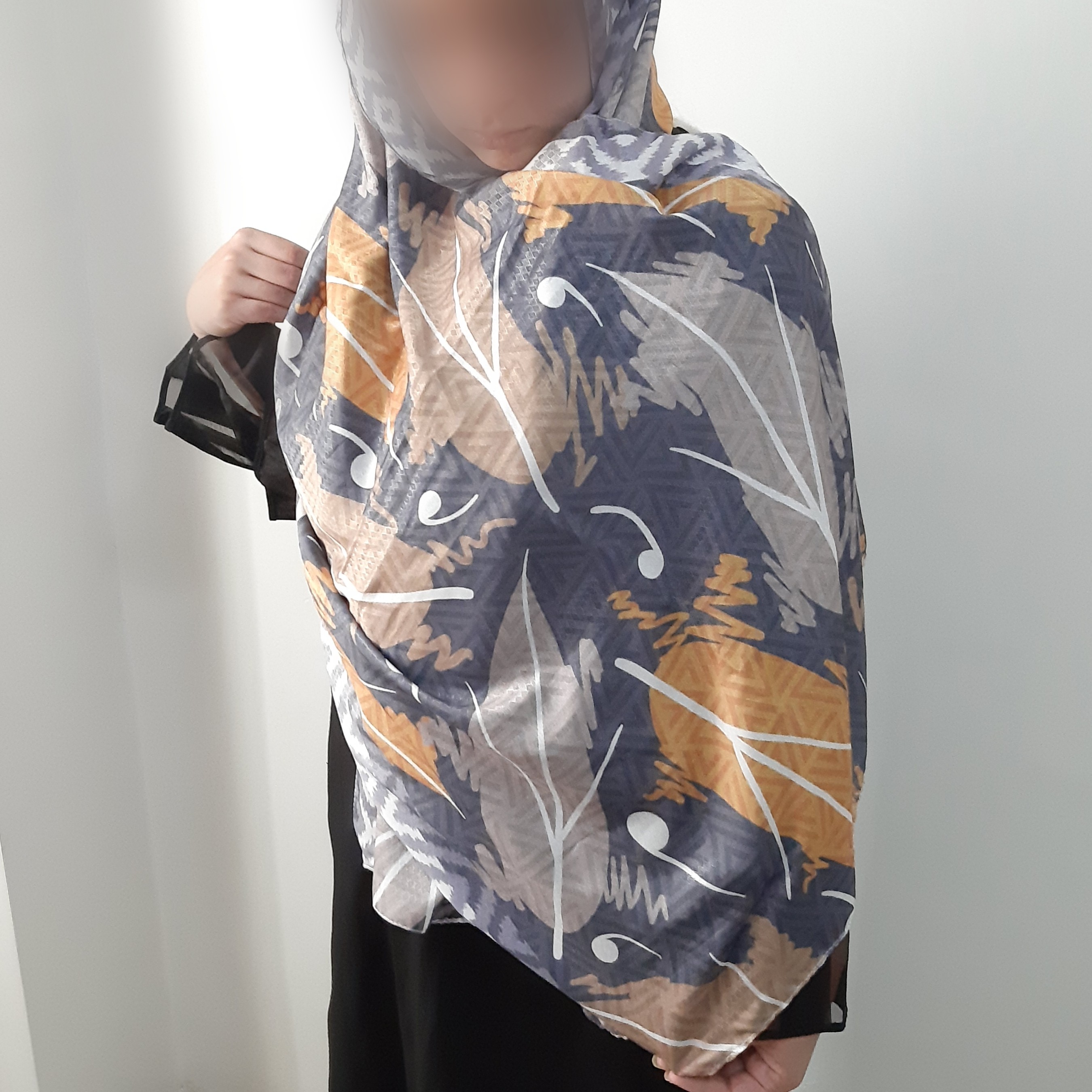 شال نخی اب رنگی