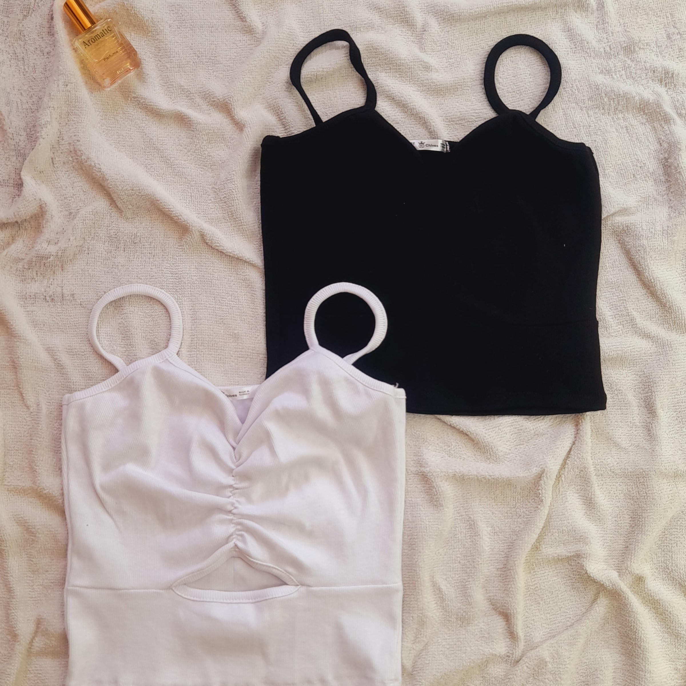 کراپ 
جنس کبریتی
قیمت 198
راهنمای سایز
فری سایز تا 40 باقابلیت کشسانی
دور سینه30
قد33