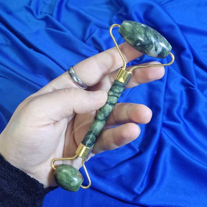 جیدرولر ( ماساژور صورت ) ساخته شده از سنگ یشم 