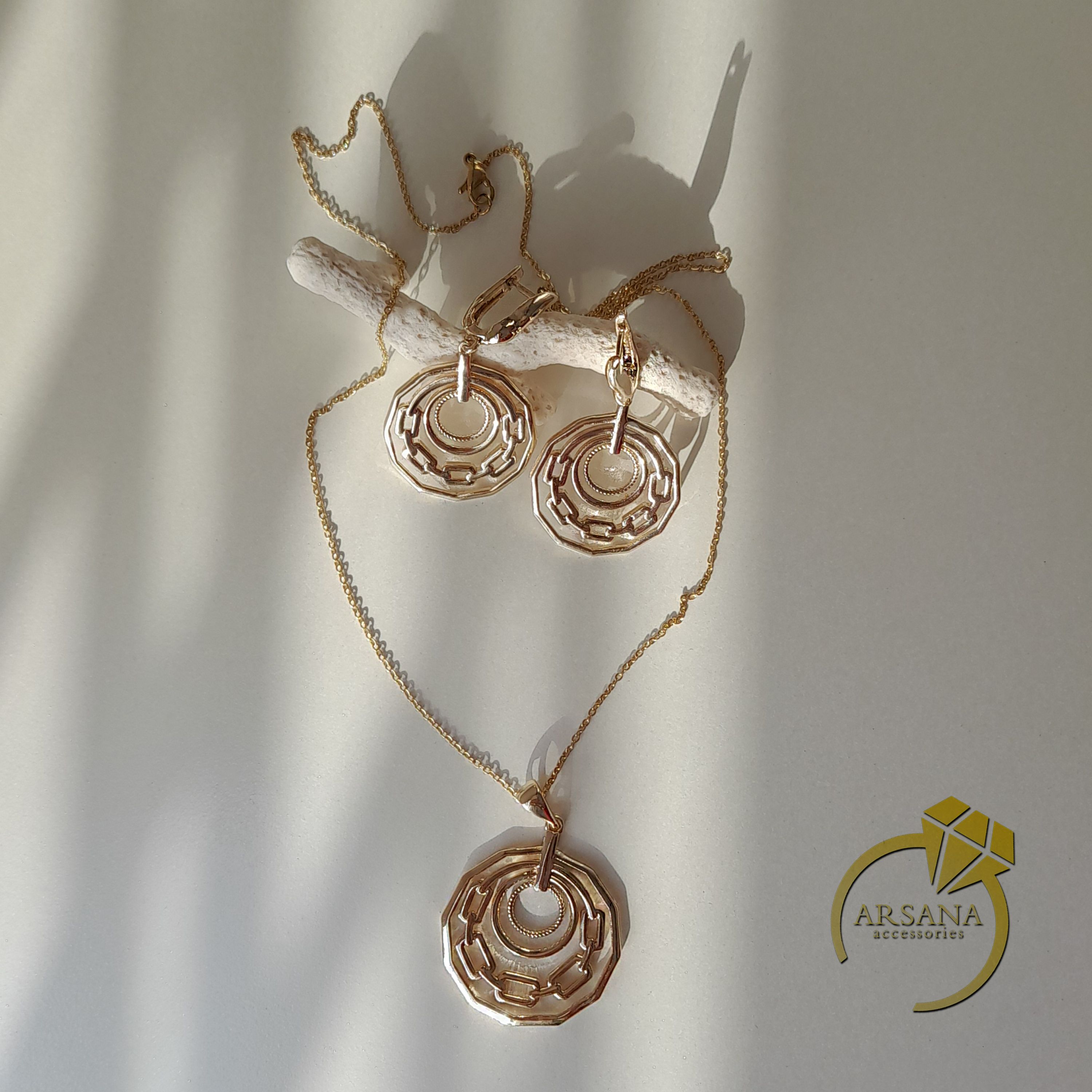 نیم ست زنانه طلاروس آبکاری شده طرح پورتوفینو رنگ گلد